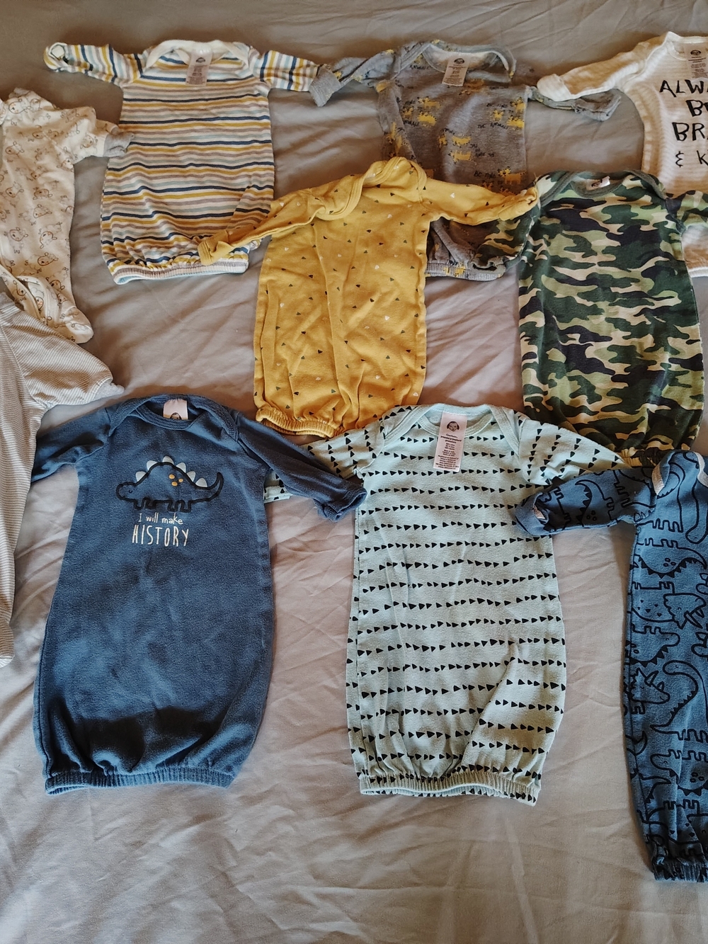 Gerber Preemie 8 Layette Gowns 2 Sleepers